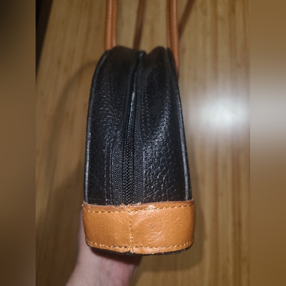 Cleo And Patek Italy Shoulder Bag - Picture 14 of 16